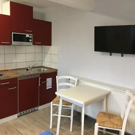 4 Apartment *