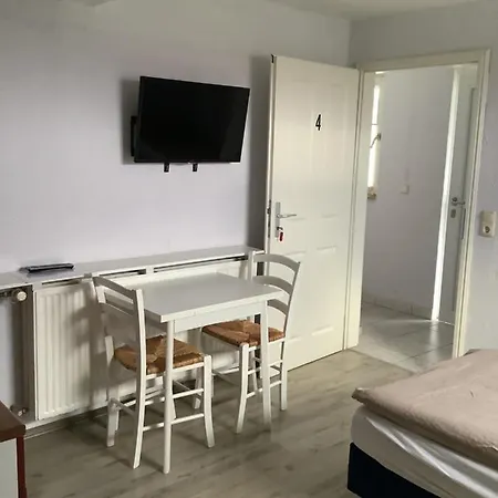 Apartment 4 *